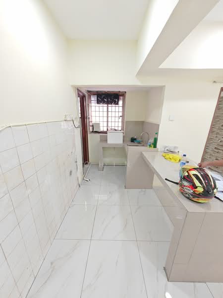 Pangsapuri untuk Disewa di Saujana Ria / Sri Saujana - Lee Chin Wai - Kitchen - PropertyGuru.com.my