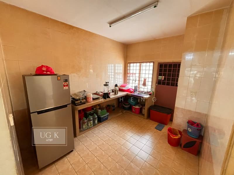 Terraced House for Sale in Bandar Botanic (Klang) - Fish Heng - Kitchen - PropertyGuru.com.my