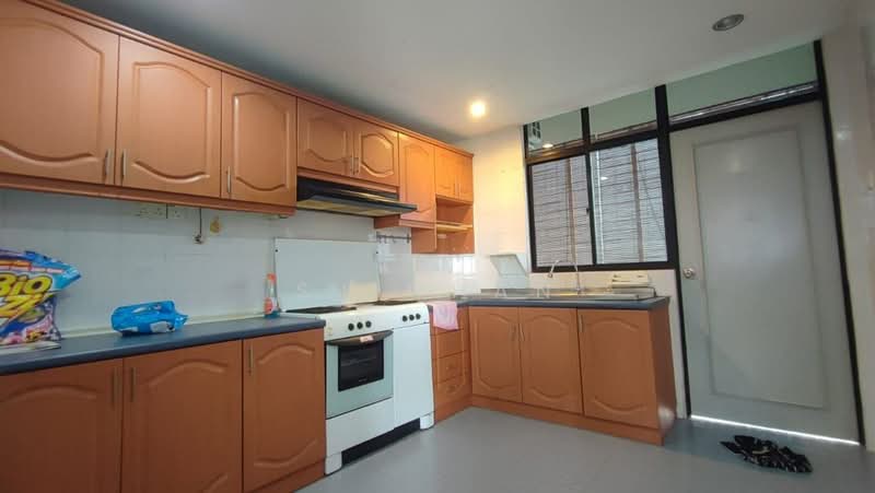 Pangsapuri untuk Disewa di Mewah View Luxurious Apartments - SJ CHAN - Kitchen - PropertyGuru.com.my