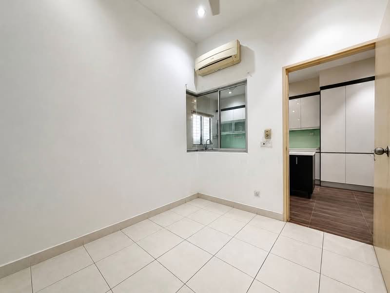 Rumah Teres 2 Tingkat untuk Dijual di Setia Indah (Setia Alam) - Keasavan Hari Krishnan - Kitchen - PropertyGuru.com.my