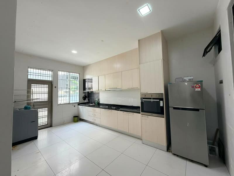 Cluster House for Sale in Taman Nusa Bestari (Iskandar Puteri (Nusajaya)) - Sam Chai - Kitchen - PropertyGuru.com.my