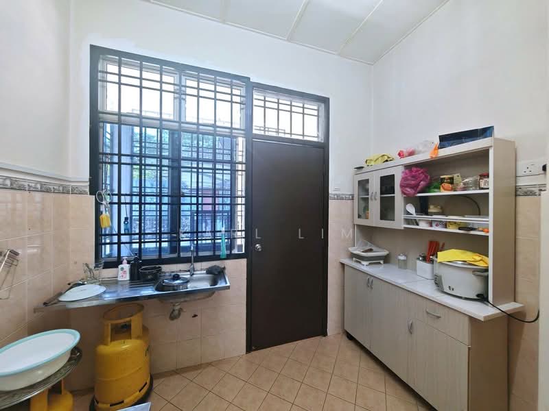 Rumah Teres 1 Tingkat untuk Dijual di Taman Setia Indah (Tebrau) - Karl Lim - Kitchen - PropertyGuru.com.my