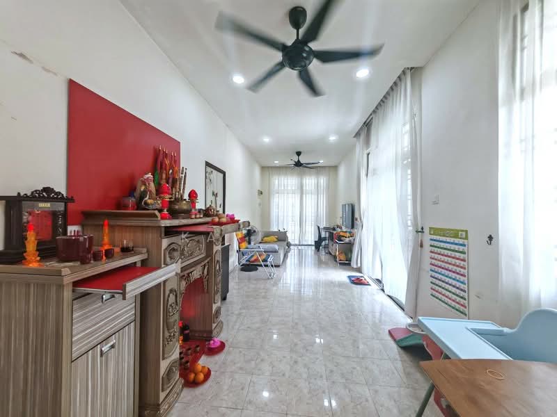 Rumah Teres 1 Tingkat untuk Dijual di Taman Setia Indah (Tebrau) - Karl Lim - Living Room - PropertyGuru.com.my