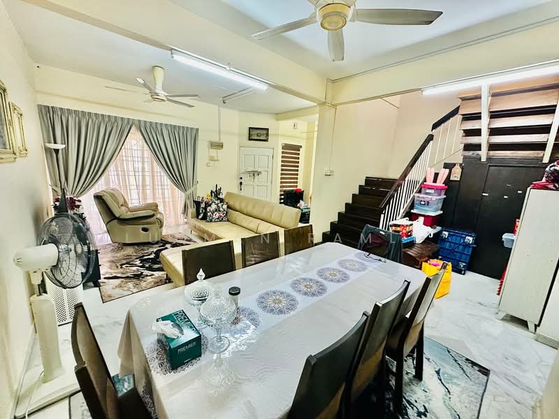 2-storey Terraced House for Sale in Alam Damai (Cheras) - Luqman Ramli - Living Room - PropertyGuru.com.my