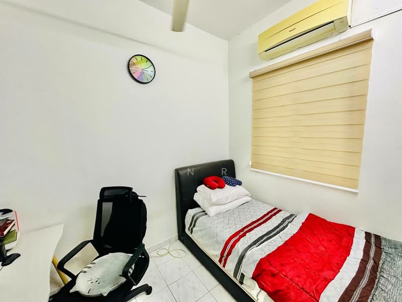 2-storey Terraced House for Sale in Alam Damai (Cheras) - Luqman Ramli - Bedroom - PropertyGuru.com.my