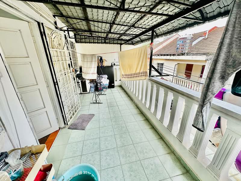 2-storey Terraced House for Sale in Alam Damai (Cheras) - Luqman Ramli - Balcony - PropertyGuru.com.my
