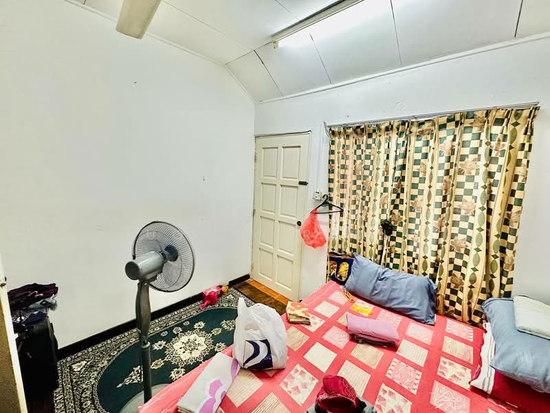2-storey Terraced House for Sale in Alam Damai (Cheras) - Luqman Ramli - Bedroom - PropertyGuru.com.my