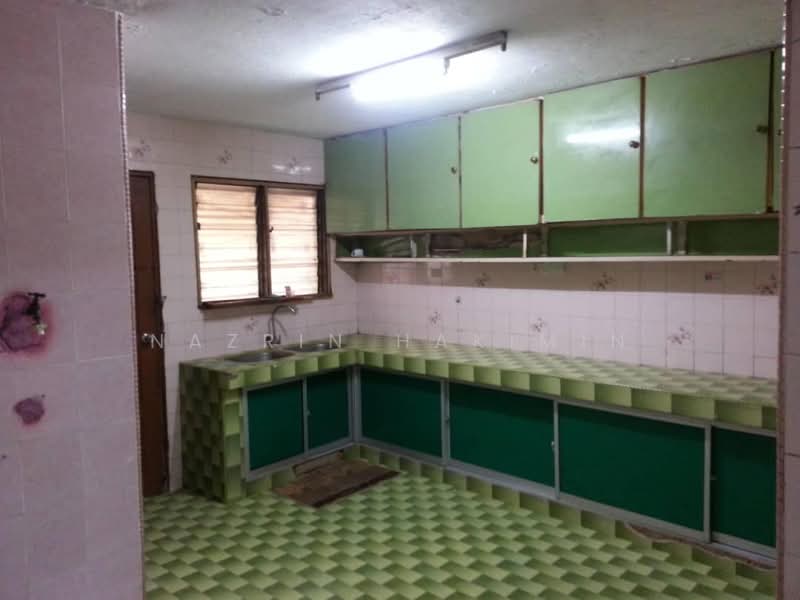 Rumah Teres untuk Dijual di Seksyen 18 (Shah Alam) - Nazrin Hakimin - Kitchen - PropertyGuru.com.my
