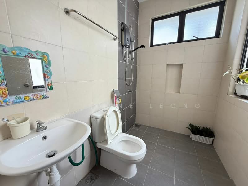 3-storey Terraced House for Sale in Rawang (Selangor) - Katherine Leong - Bathroom - PropertyGuru.com.my