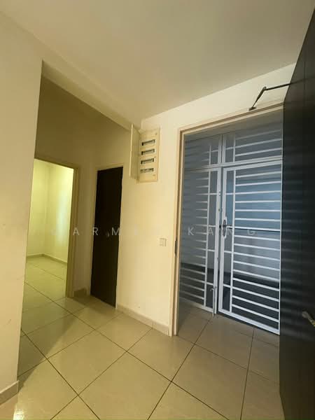 Pangsapuri untuk Dijual di Sky Breeze Service Apartment - Carmen Kang - Entrance - PropertyGuru.com.my