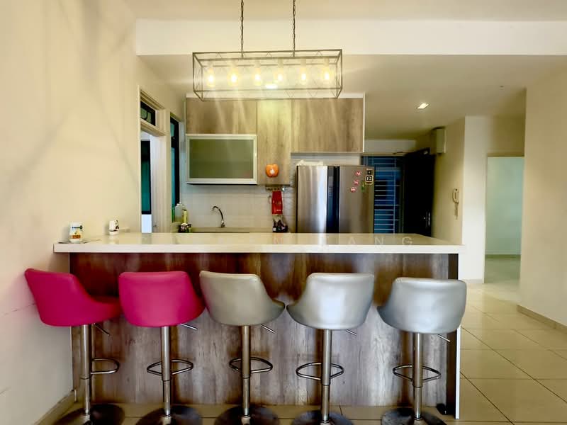 Pangsapuri untuk Dijual di Sky Breeze Service Apartment - Carmen Kang - Kitchen - PropertyGuru.com.my