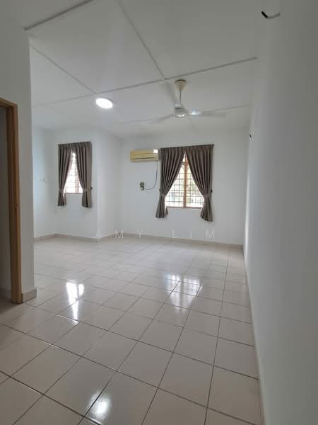 Rumah Teres 2 Tingkat untuk Disewa di Usj 1 (Subang Jaya) - Amy Lim - Living Room - PropertyGuru.com.my