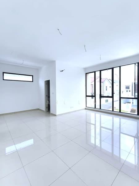 Rumah Teres 2 Tingkat untuk Dijual di Taman Desa Tebrau (Tebrau) - Karl Lim - Living Room - PropertyGuru.com.my