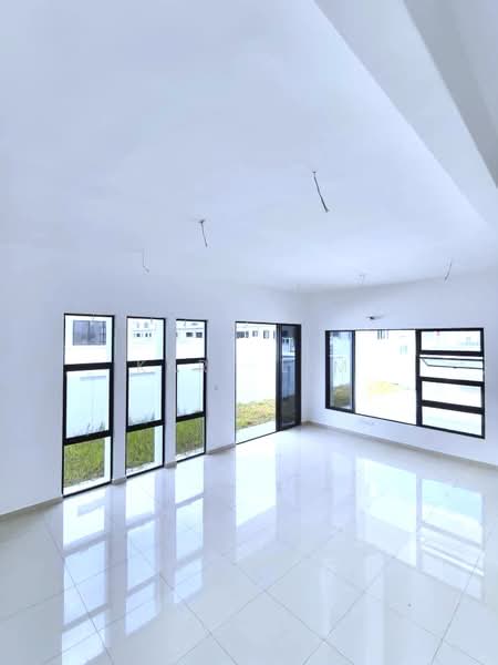 Rumah Teres 2 Tingkat untuk Dijual di Taman Desa Tebrau (Tebrau) - Karl Lim - Living Room - PropertyGuru.com.my