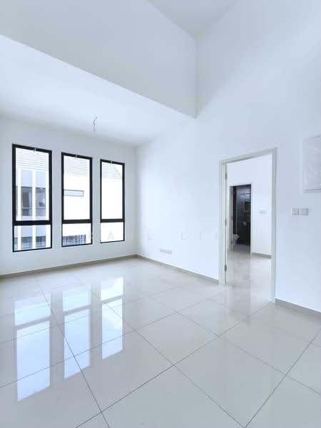 Rumah Teres 2 Tingkat untuk Dijual di Taman Desa Tebrau (Tebrau) - Karl Lim - Living Room - PropertyGuru.com.my