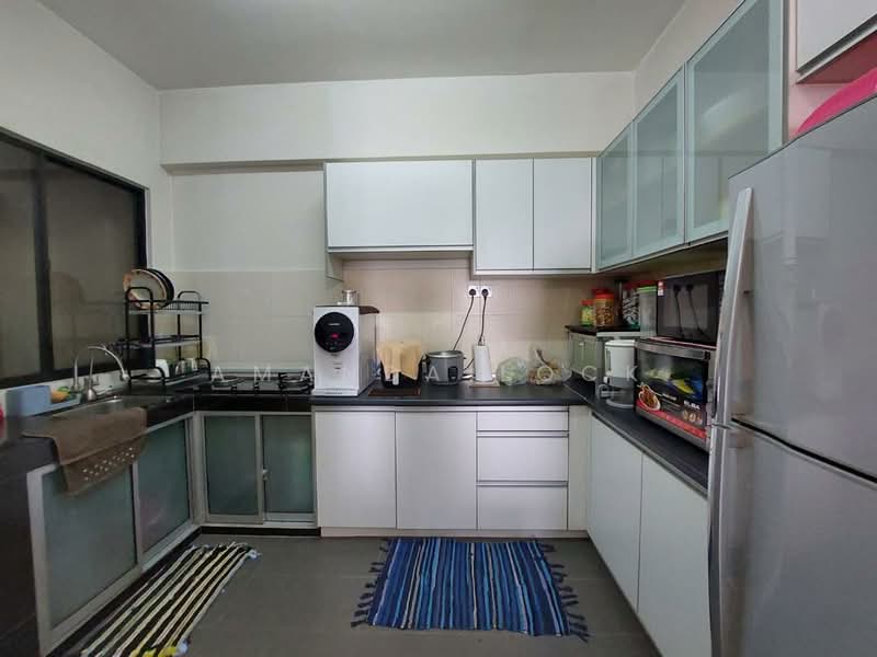 Pangsapuri untuk Dijual di Avilla Apartments - Amanda Lock - Kitchen - PropertyGuru.com.my