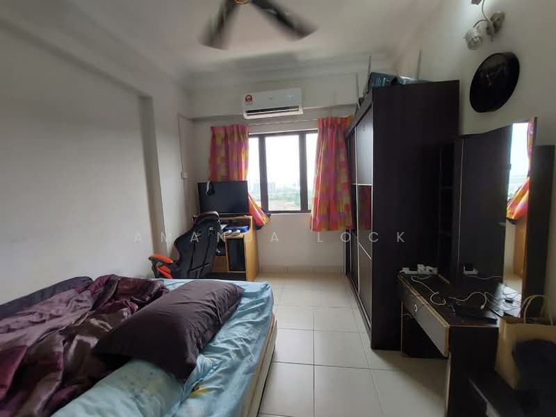 Pangsapuri untuk Dijual di Avilla Apartments - Amanda Lock - Bedroom - PropertyGuru.com.my