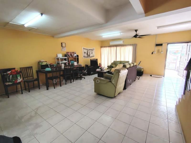 2-storey Terraced House for Sale in Bandar Damai Perdana (Cheras) - Danilo Lim - Living Room - PropertyGuru.com.my