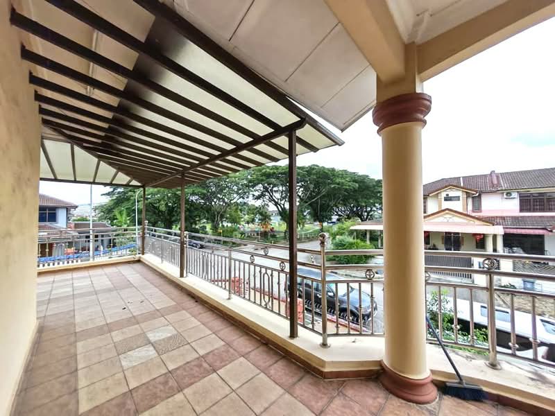 2-storey Terraced House for Sale in Taman Desa Tebrau (Tebrau) - Karl Lim - Balcony - PropertyGuru.com.my