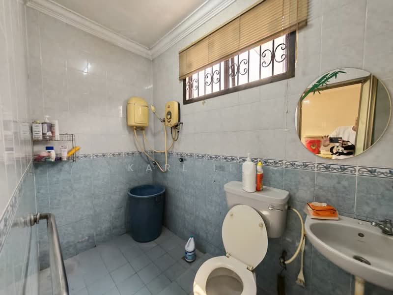 2-storey Terraced House for Sale in Taman Desa Tebrau (Tebrau) - Karl Lim - Bathroom - PropertyGuru.com.my
