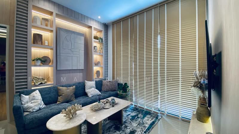Service Residence for Sale at Sea Crestz @ Kuantan Waterfront Resort City - Fatma Hani Hussin - Living Room - PropertyGuru.com.my
