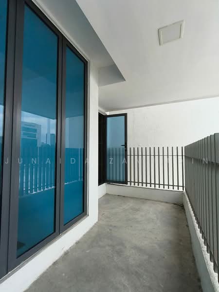 Servis Apartment untuk Dijual di The Colony @ KLCC - Junaida Zamjudin - Balcony - PropertyGuru.com.my