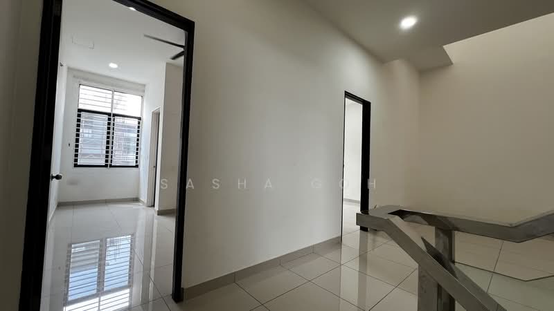 3-storey Terraced House for Sale in Taman Bukit Serdang (Seri Kembangan) - Sasha Goh - Interior - PropertyGuru.com.my