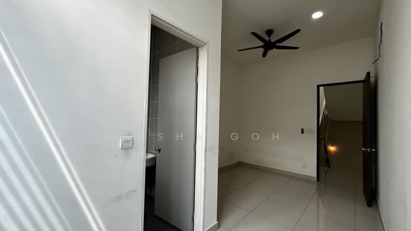 3-storey Terraced House for Sale in Taman Bukit Serdang (Seri Kembangan) - Sasha Goh - Interior - PropertyGuru.com.my