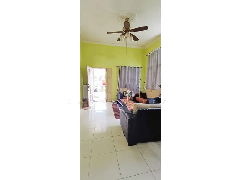 Rumah Teres 1 Tingkat untuk Dijual di Pekan Nanas (Johor) - Joreen Lee - PropertyGuru.com.my