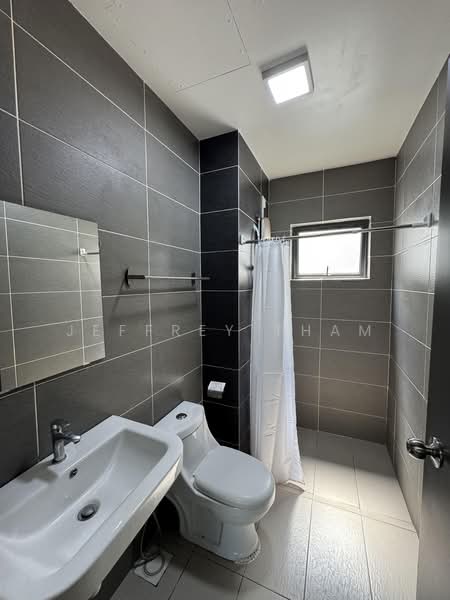 Condominium for Rent at The Henge - Jeffrey Tham - PropertyGuru.com.my