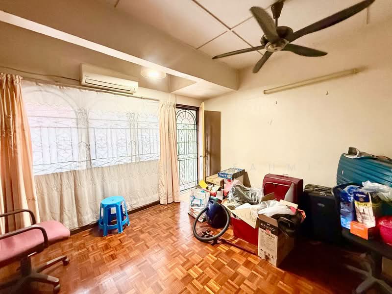 Rumah Teres 2 Tingkat untuk Dijual di Taman Mega Jaya (Ampang) - Mohd Nor Fahmi - Living Room - PropertyGuru.com.my