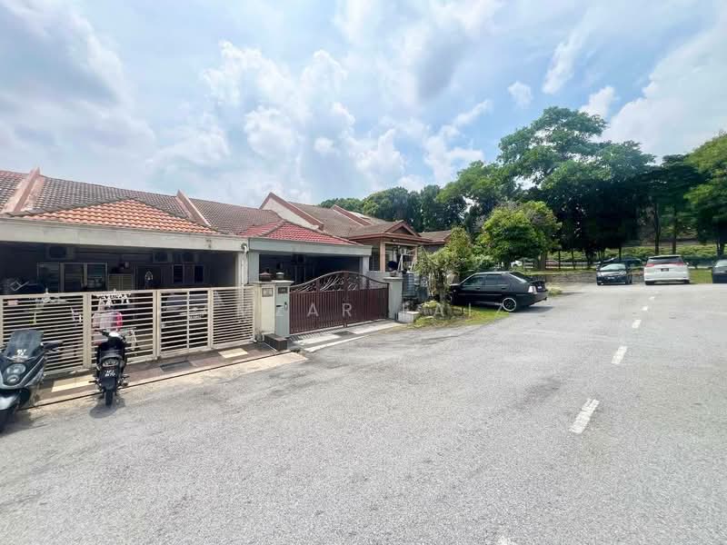 1-storey Terraced House for Sale in Taman Puncak Jalil (Seri Kembangan) - Amzar Faiz - PropertyGuru.com.my