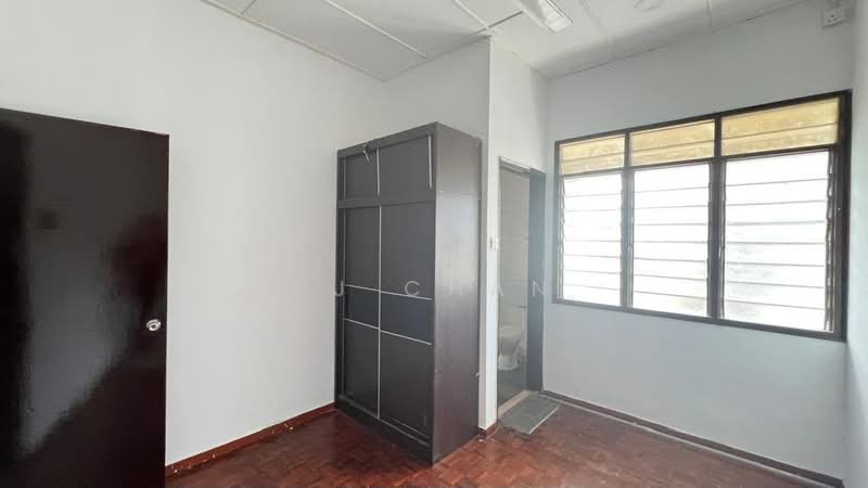 Rumah Teres 1.5 Tingkat untuk Disewa di Taman Perling (Perling) - SJ CHAN - Bedroom - PropertyGuru.com.my