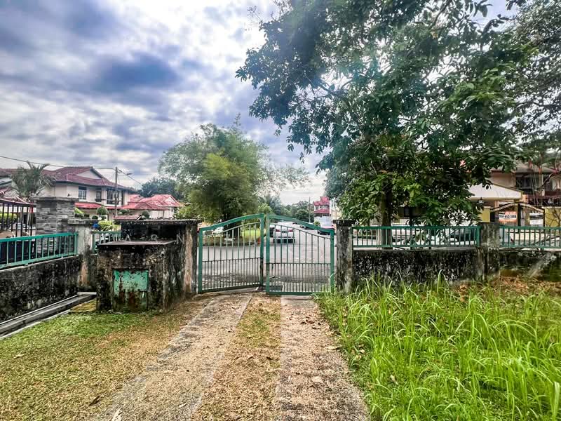 2-storey Terraced House for Sale in Alam Damai (Cheras) - Masnizah Arifin - Exterior - PropertyGuru.com.my
