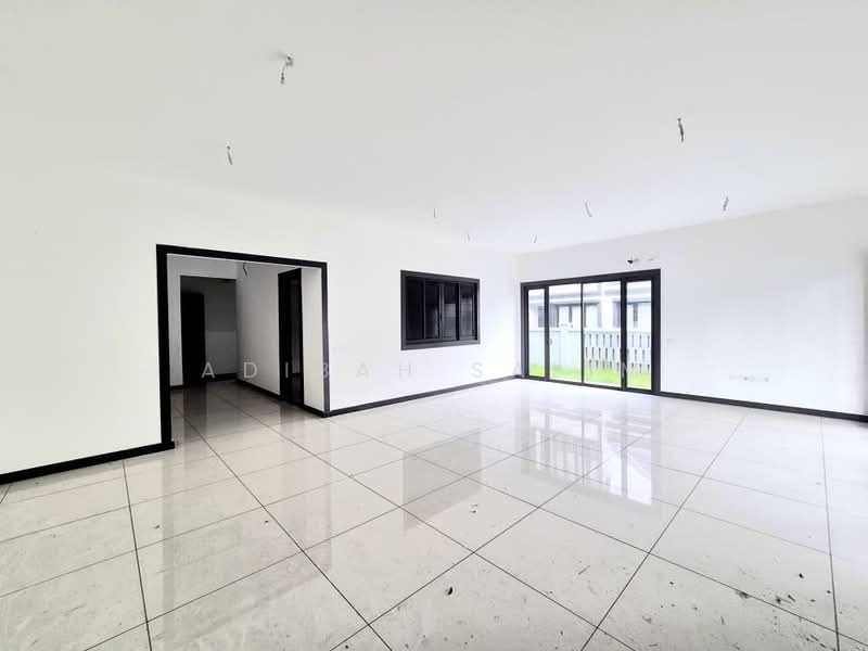 Semi-Detached House for Sale in Elmina (Shah Alam) - Adibah Salim - Living Room - PropertyGuru.com.my