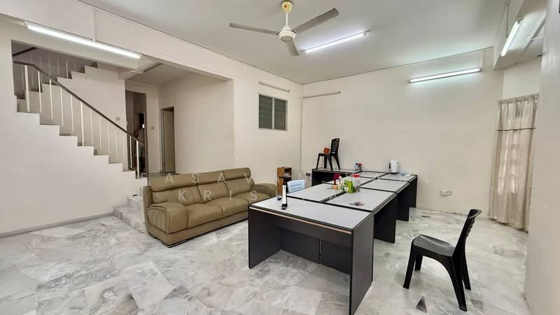 Rumah Teres untuk Dijual di Bandar Sungai Long (Selangor) - Keasavan Hari Krishnan - Living Room - PropertyGuru.com.my
