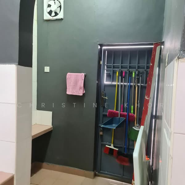 1.5-storey Terraced House for Sale in Taman Molek (Johor Bahru) - Christine Khor - PropertyGuru.com.my
