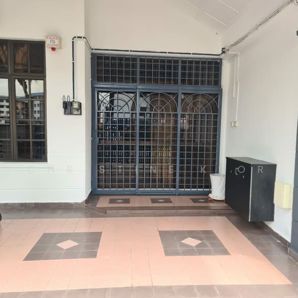 1.5-storey Terraced House for Sale in Taman Molek (Johor Bahru) - Christine Khor - PropertyGuru.com.my
