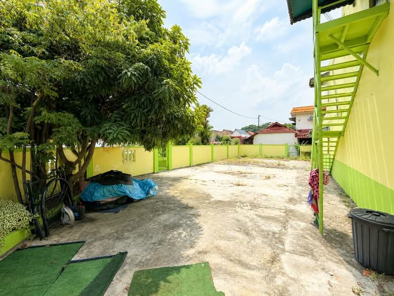 Rumah Teres 2 Tingkat untuk Dijual di Seksyen 19 (Shah Alam) - Azli Ibrahim - Exterior - PropertyGuru.com.my