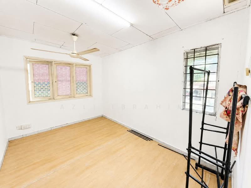 Rumah Teres 2 Tingkat untuk Dijual di Seksyen 19 (Shah Alam) - Azli Ibrahim - Bedroom - PropertyGuru.com.my