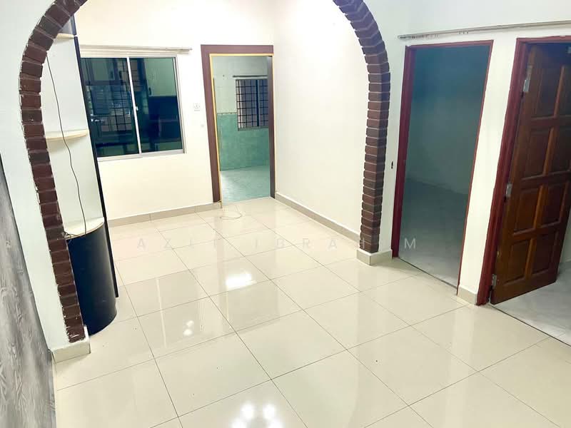 Rumah Teres 1 Tingkat untuk Dijual di Taman Bunga Raya (Setapak) - Azli Ibrahim - Living Room - PropertyGuru.com.my