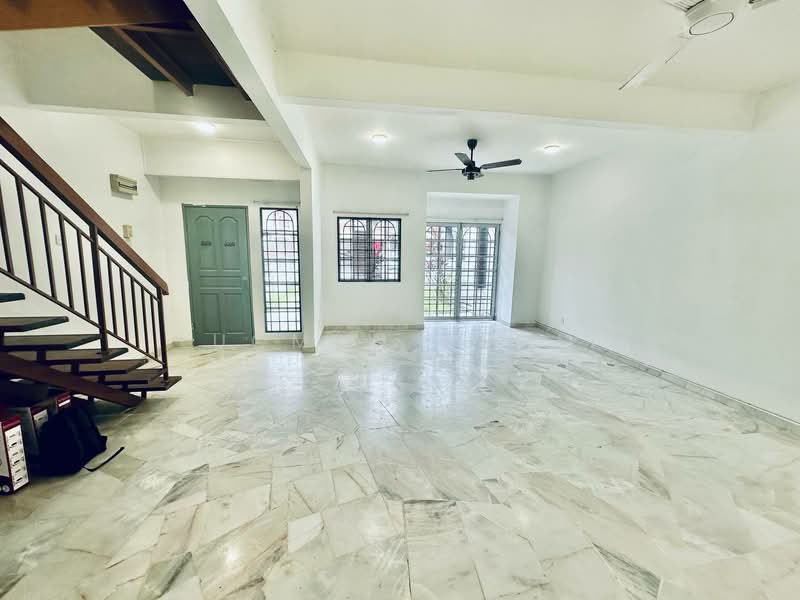 2-storey Terraced House for Sale in Alam Damai (Cheras) - Luqman Ramli - Living Room - PropertyGuru.com.my