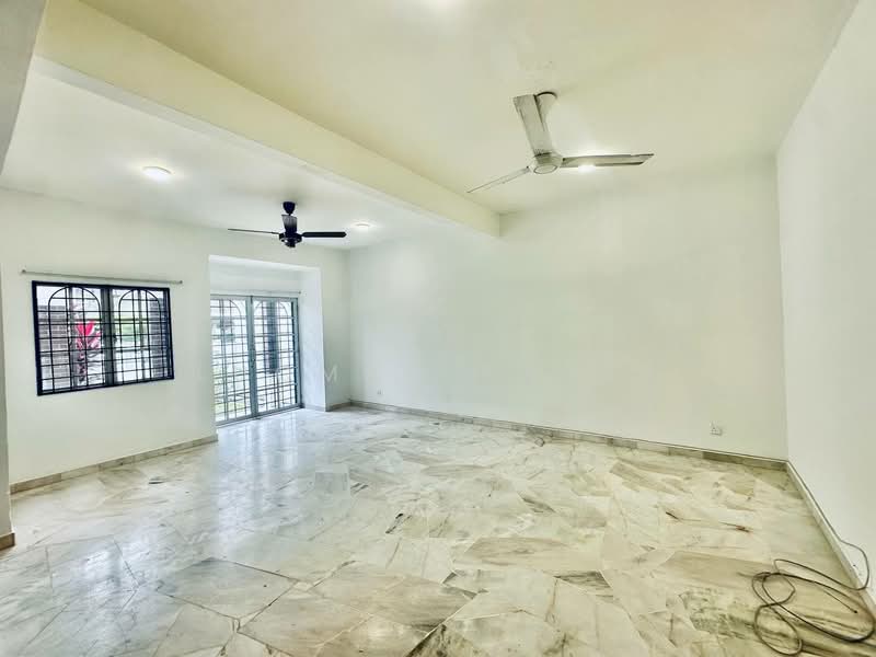 2-storey Terraced House for Sale in Alam Damai (Cheras) - Luqman Ramli - Living Room - PropertyGuru.com.my