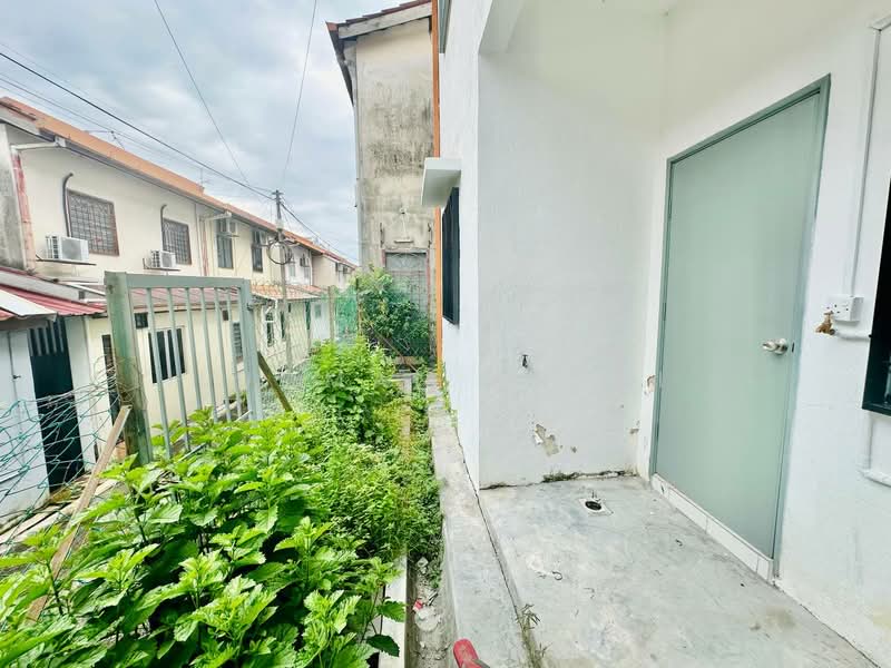 2-storey Terraced House for Sale in Alam Damai (Cheras) - Luqman Ramli - Exterior - PropertyGuru.com.my