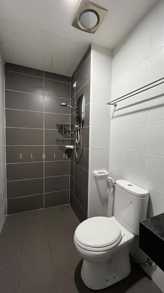 Servis Apartment untuk Disewa di KSL Residence @ Daya - Elaine Chan - Bathroom - PropertyGuru.com.my