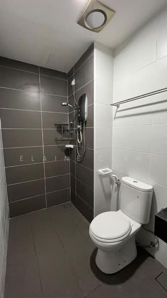 Servis Apartment untuk Disewa di KSL Residence @ Daya - Elaine Chan - Bathroom - PropertyGuru.com.my