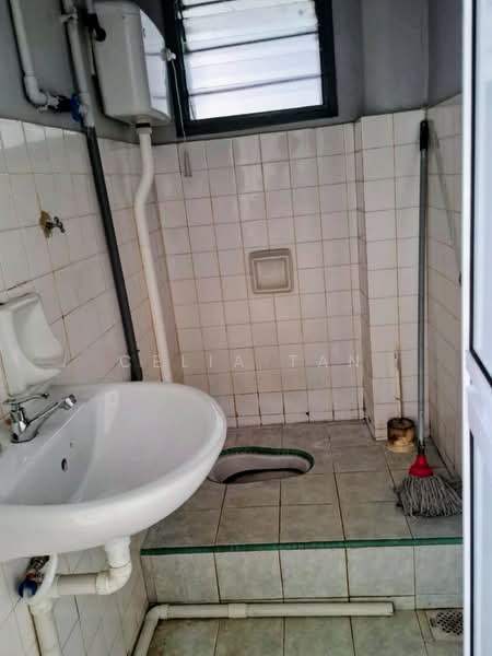 Apartment for Rent at Subang Perdana Goodyear Court 8 - Celia Tan - Bathroom - PropertyGuru.com.my