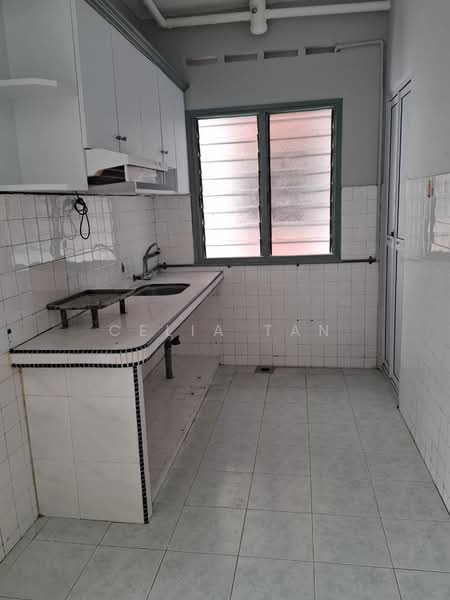 Apartment for Rent at Subang Perdana Goodyear Court 8 - Celia Tan - Kitchen - PropertyGuru.com.my