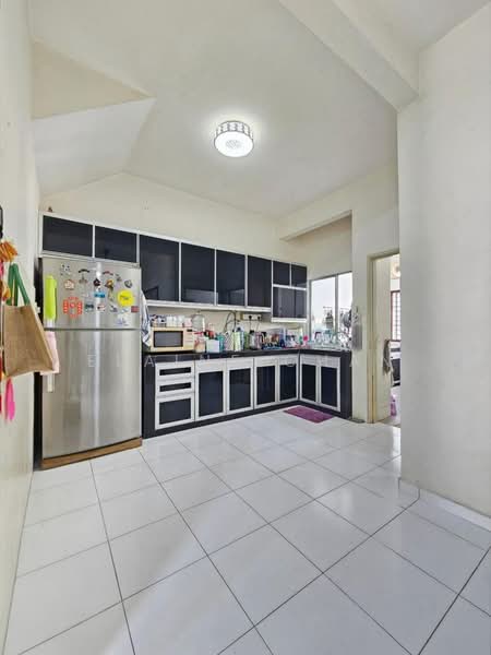 Rumah Teres 2 Tingkat untuk Dijual di Taman Setia Indah (Tebrau) - Elaine Chan - Kitchen - PropertyGuru.com.my