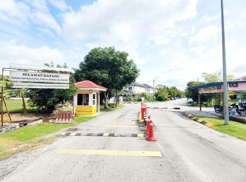 Rumah Teres 2 Tingkat untuk Dijual di Bangi (Selangor) - Azli Ibrahim - Exterior - PropertyGuru.com.my